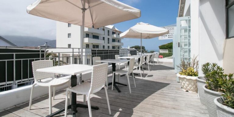 Zzzone Boutique Hostel