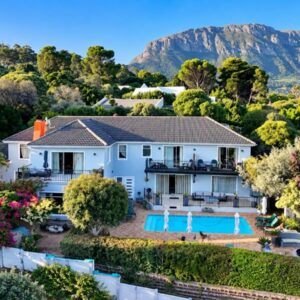 Amakhaya Lodge: an aerial view of a house with a swimming pool