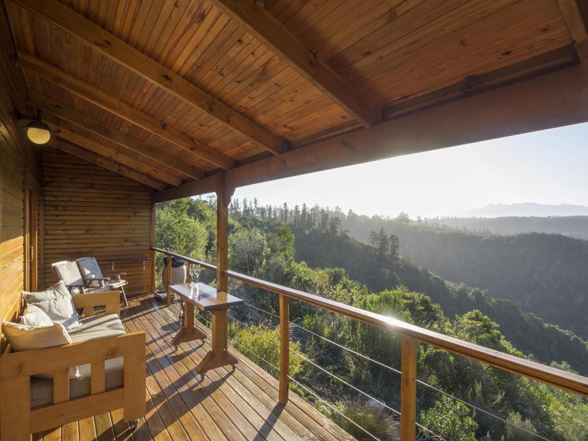 Cliffhanger Cottages