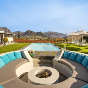 La Providence: a backyard with a swimming pool and a house