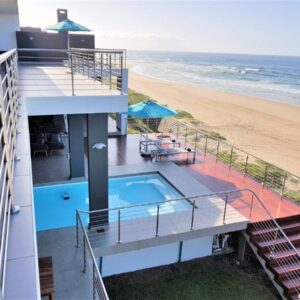 MGM Wilderness: a house with a swimming pool and a beach