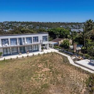 Oceanberg apartments: an aerial view of a house